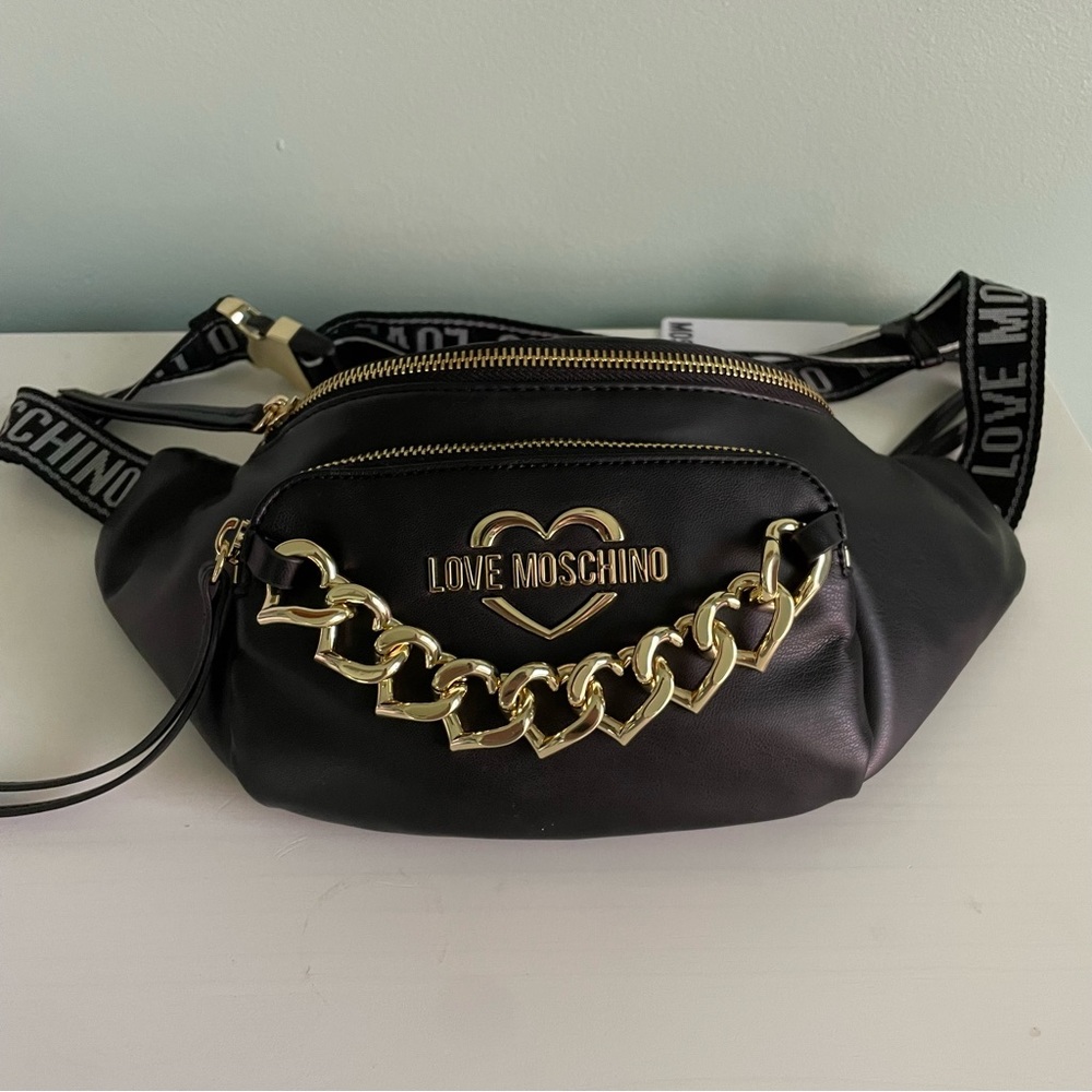 Love Moschino heart-chain trim belt bag
